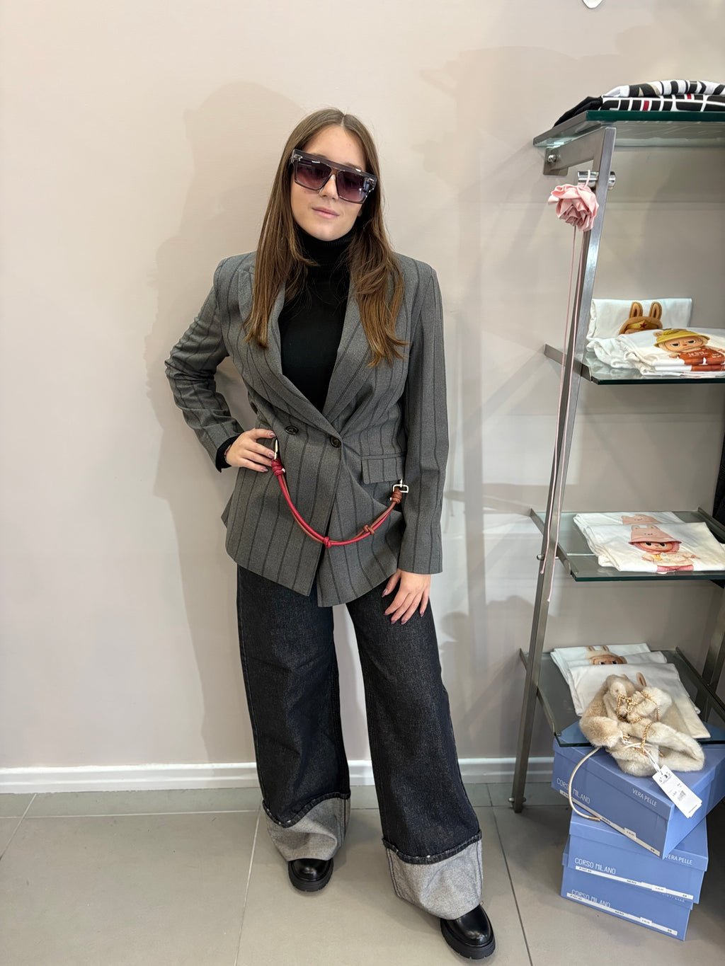 Giacca doppiopetto gessata con cinturino