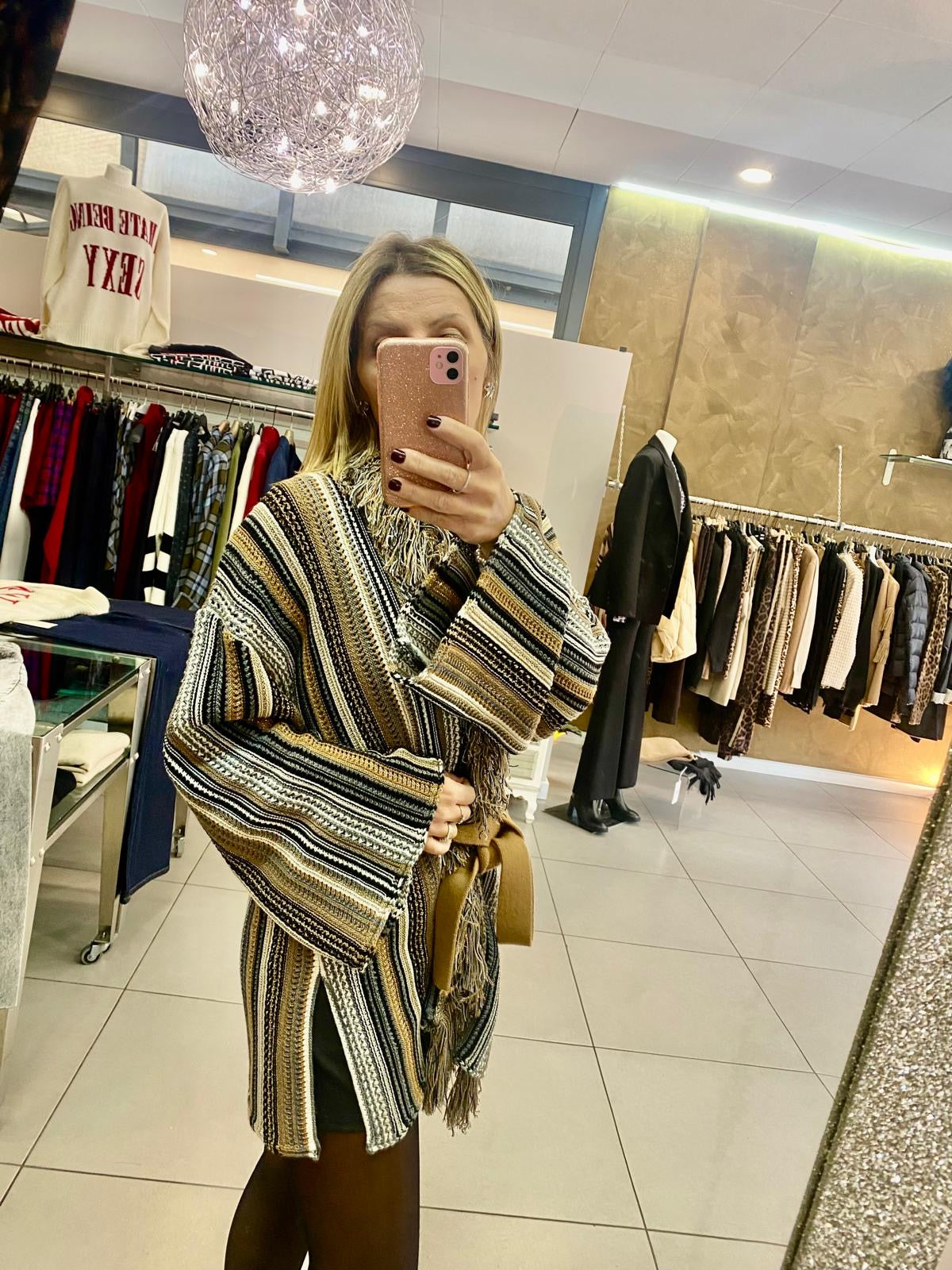 Scialle in maglia rigata