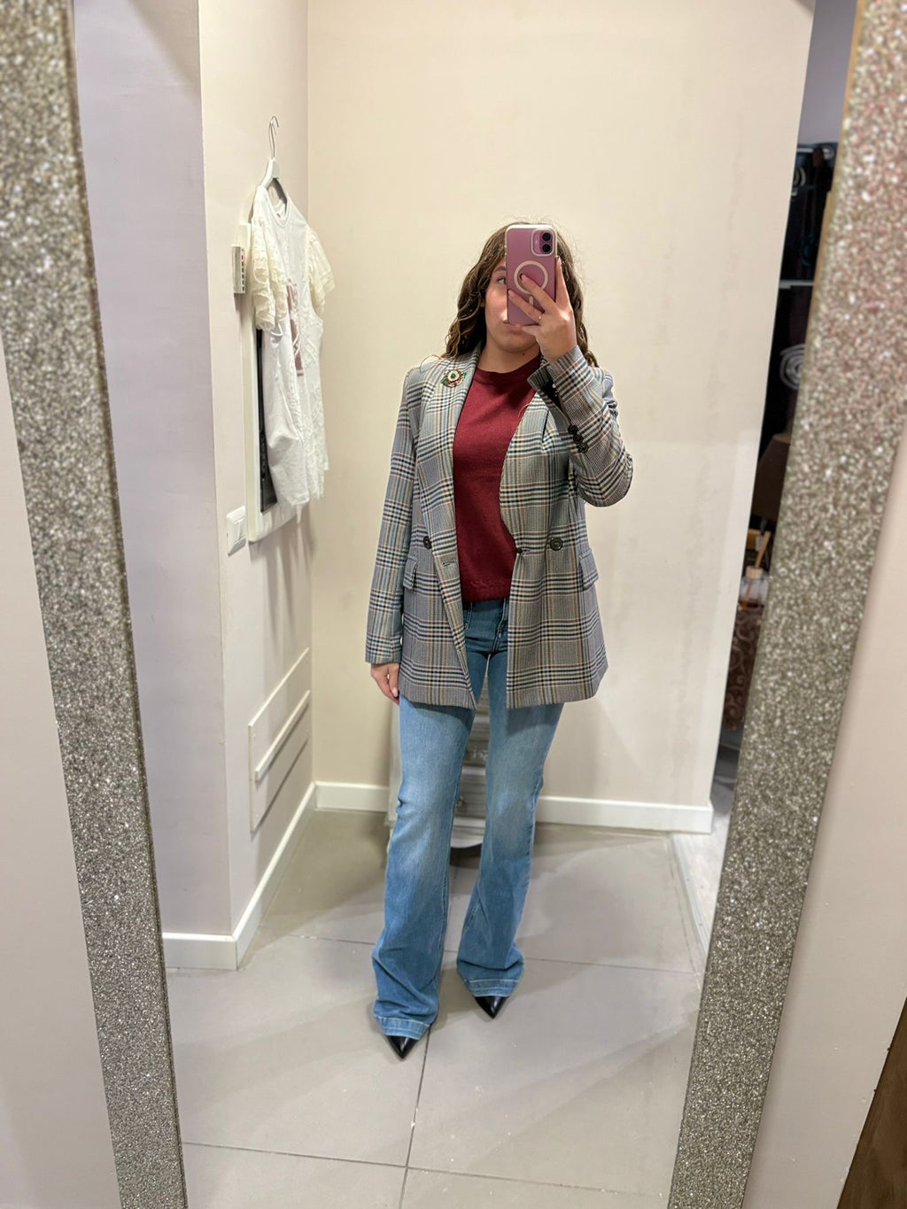 Giacca doppiopetto con spilla