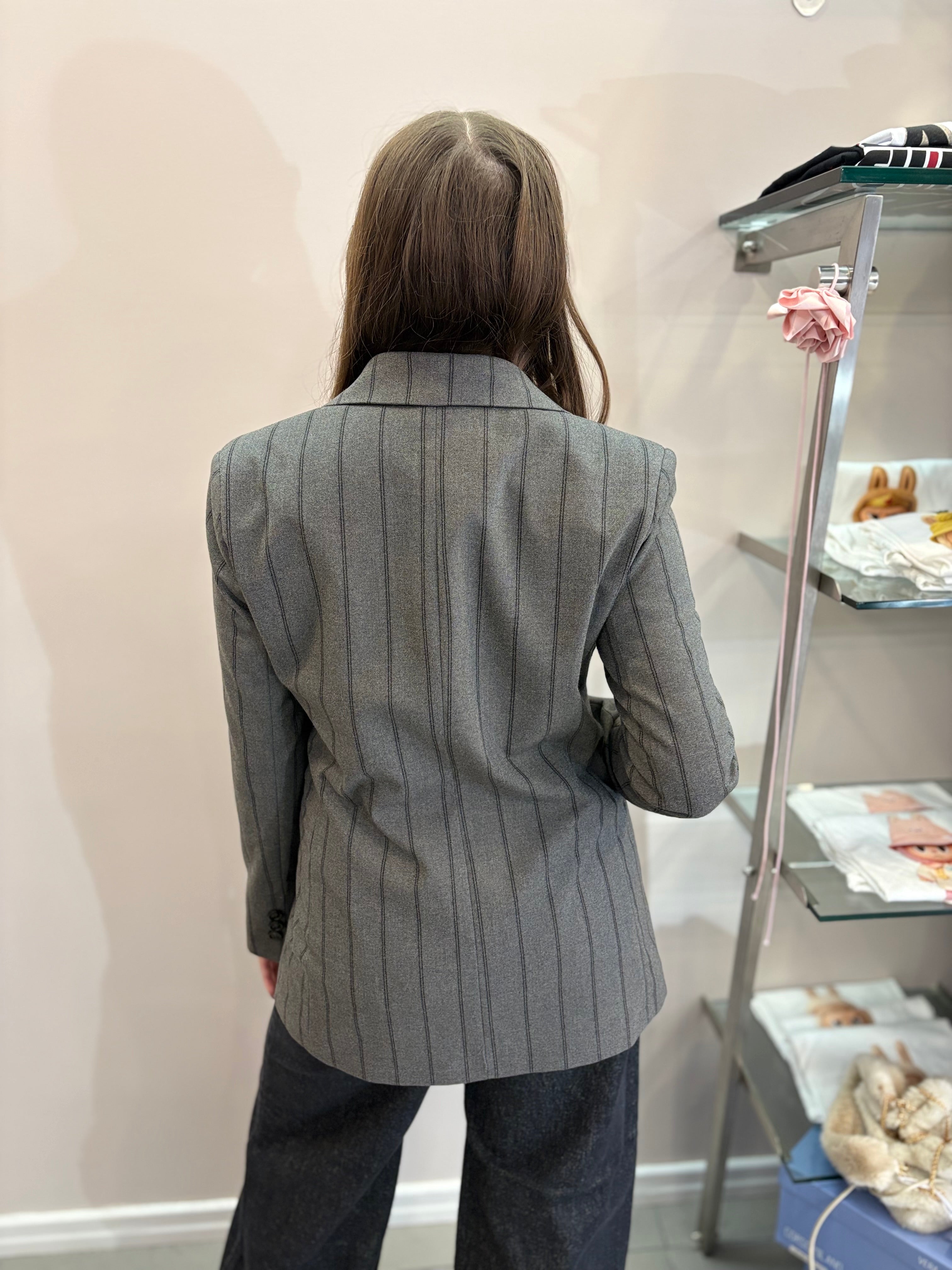 Giacca doppiopetto gessata con cinturino