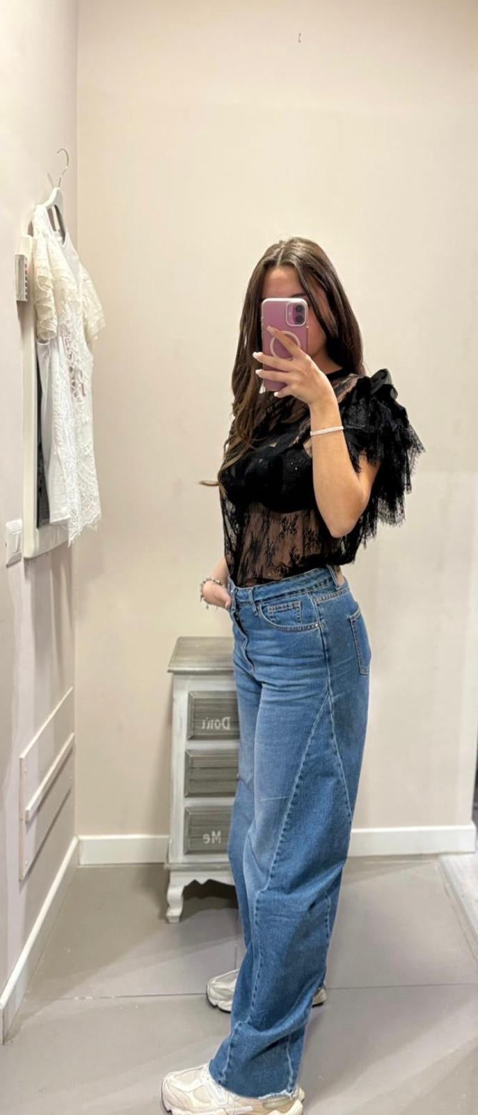 T-shirt velata in pizzo