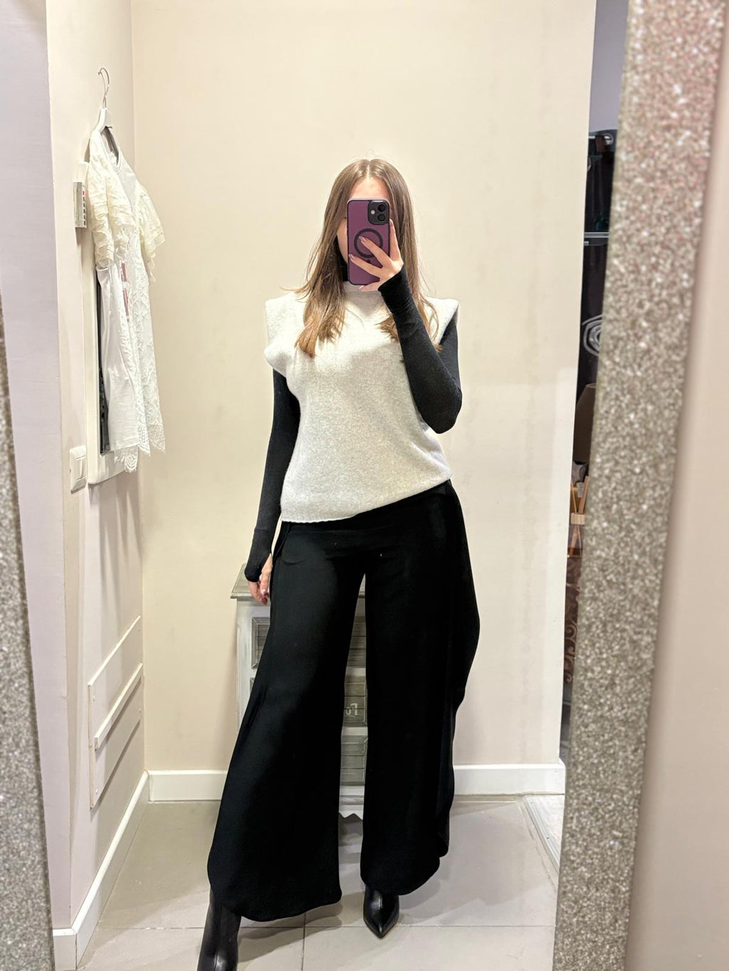 Pantalone con drappeggio laterale