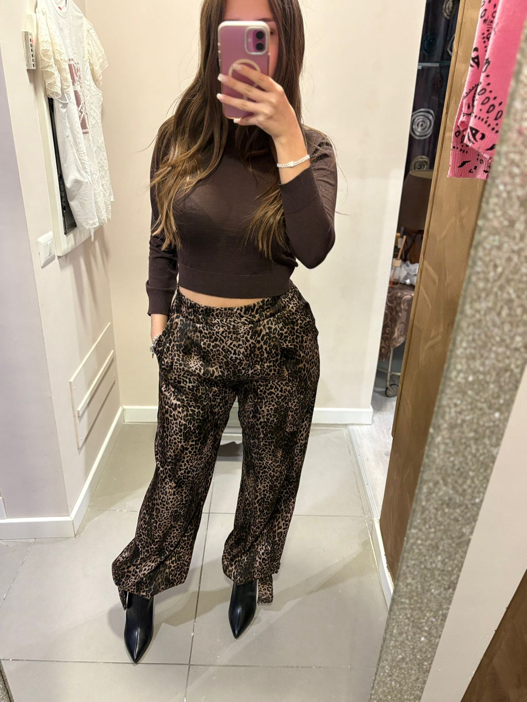 Pantalone maculato con fiocco alla caviglia