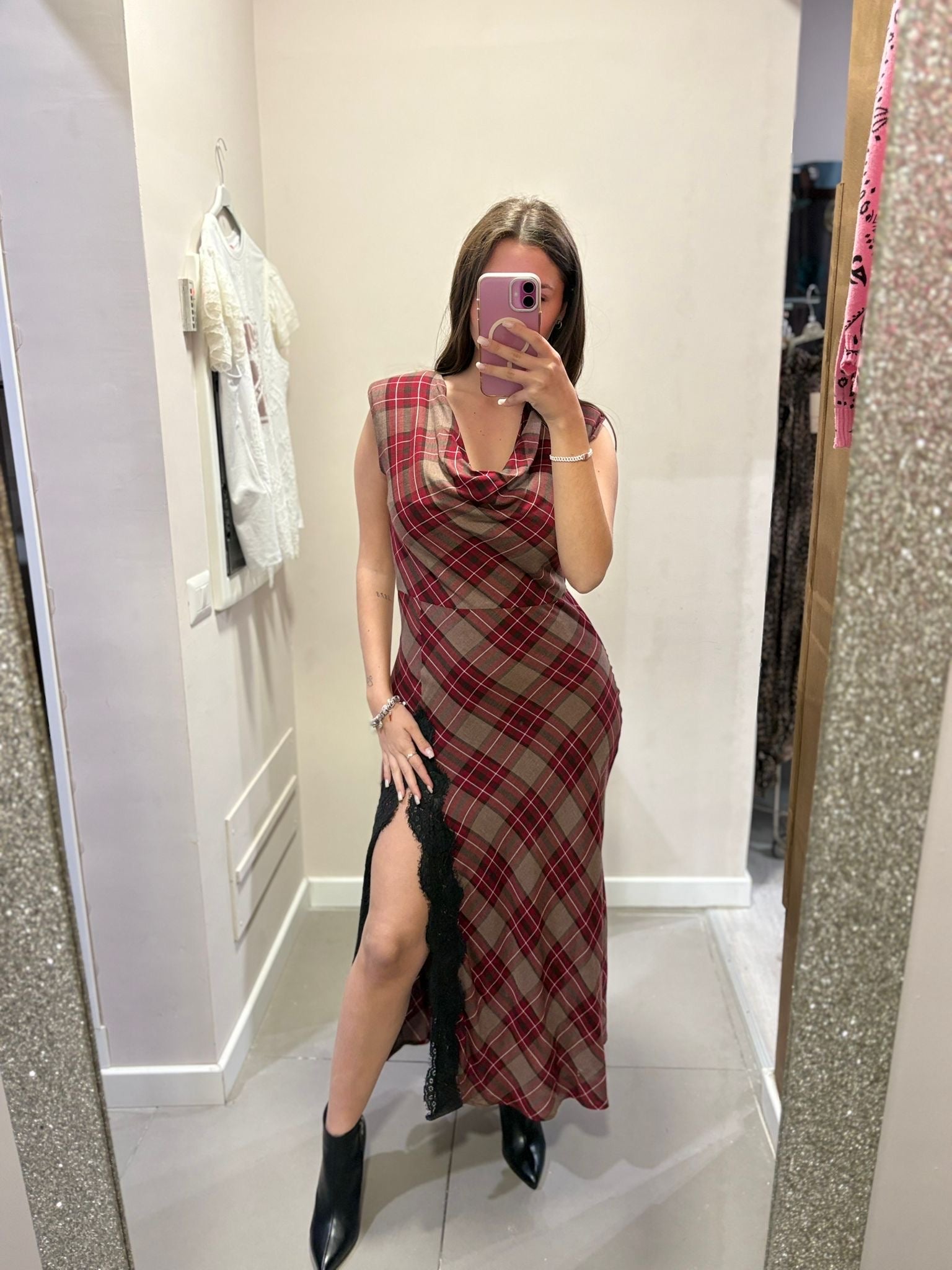 Abito scozzese con scollo drappeggio