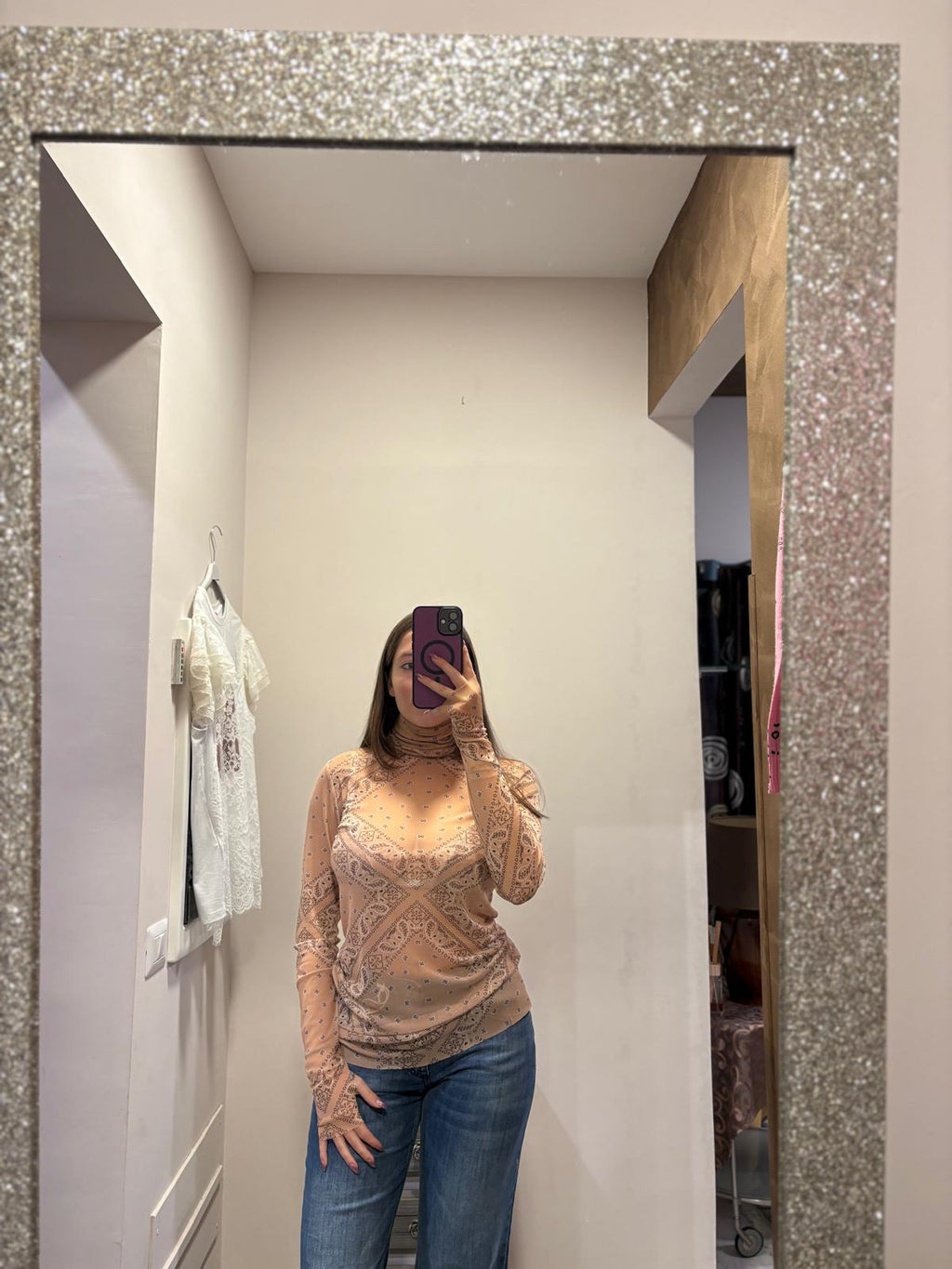 Maglia con disegno bandana con collo alto