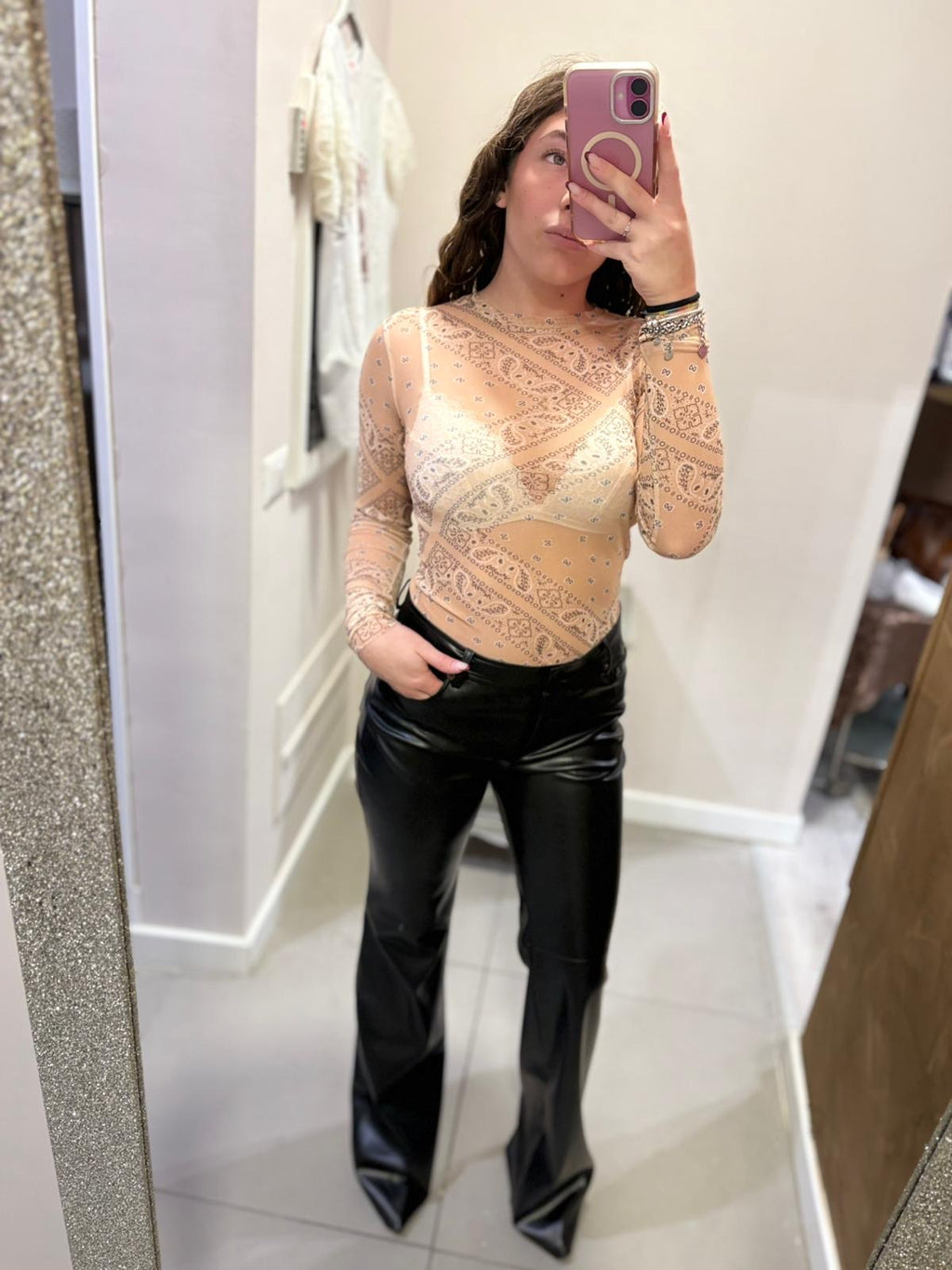 Maglia con disegno bandana girocollo